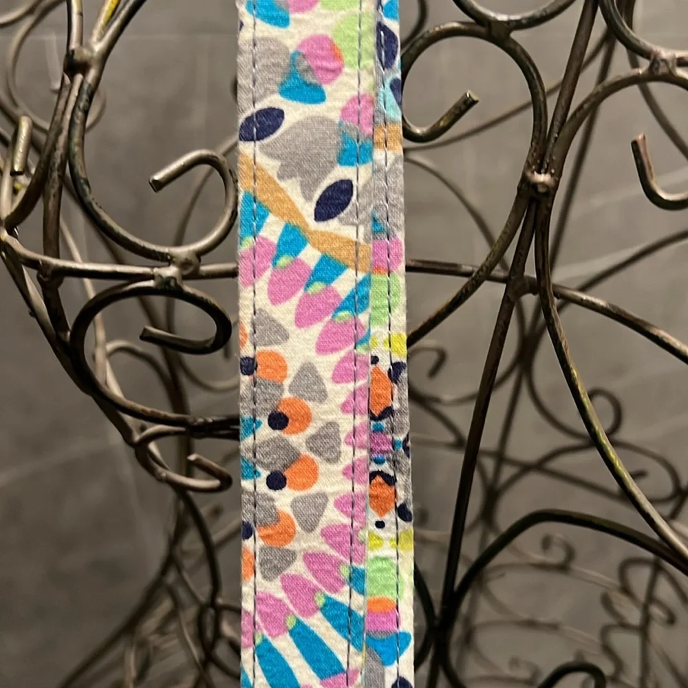 Vera Bradley Grand Traveler bag Sunny Medallion. - Picture 3 of 14